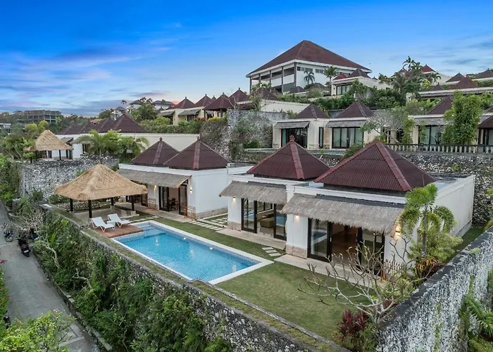 Lux 3br With Ocean Views, Pool & Full Kitchen